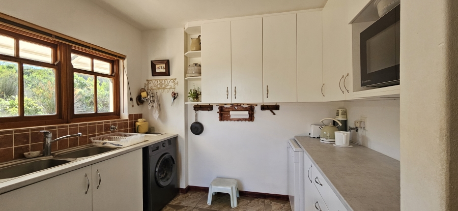 5 Bedroom Property for Sale in Stilbaai Oos Western Cape